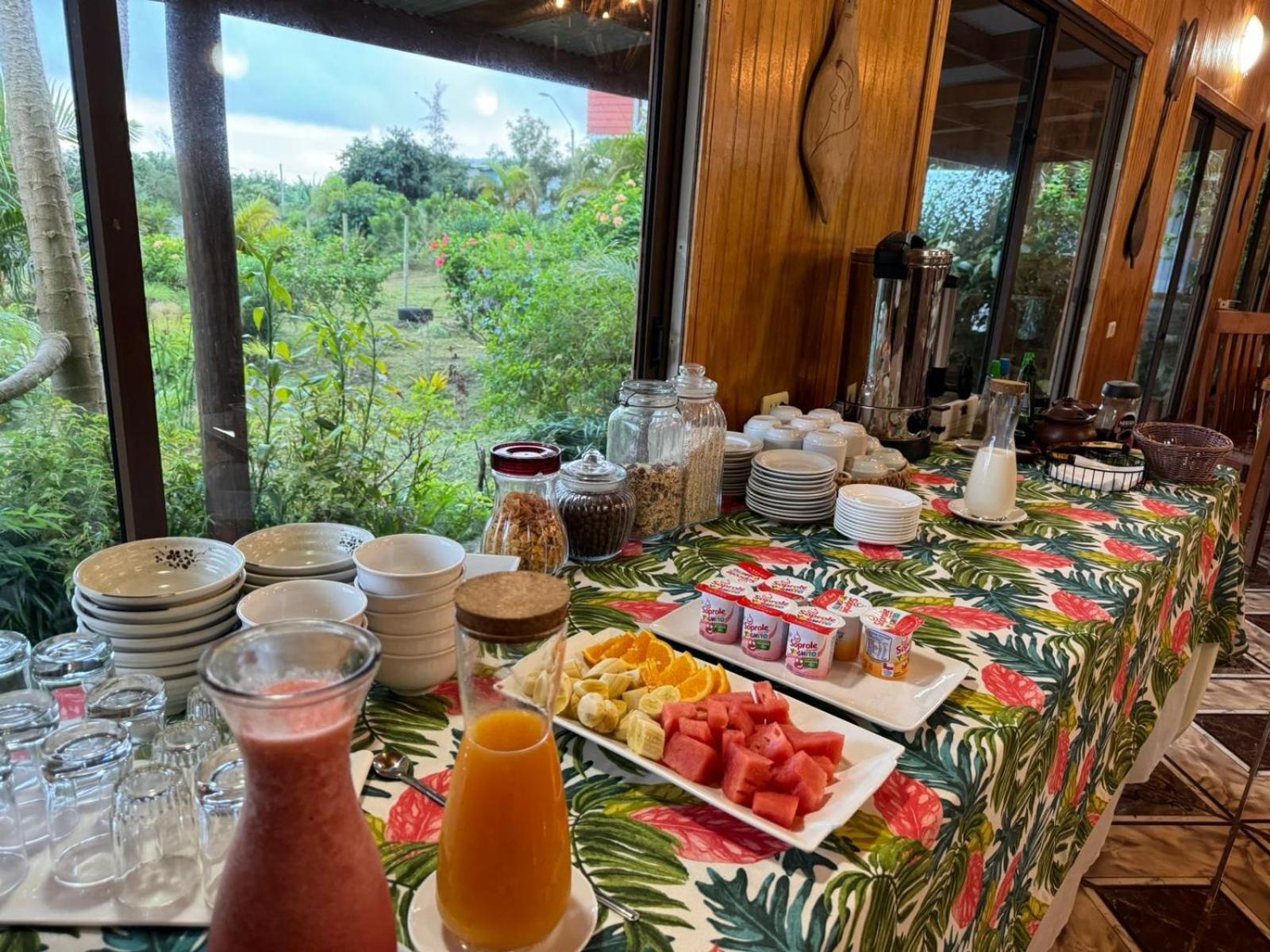 Teanehi Bed & Breakfast Hanga Roa Exterior foto